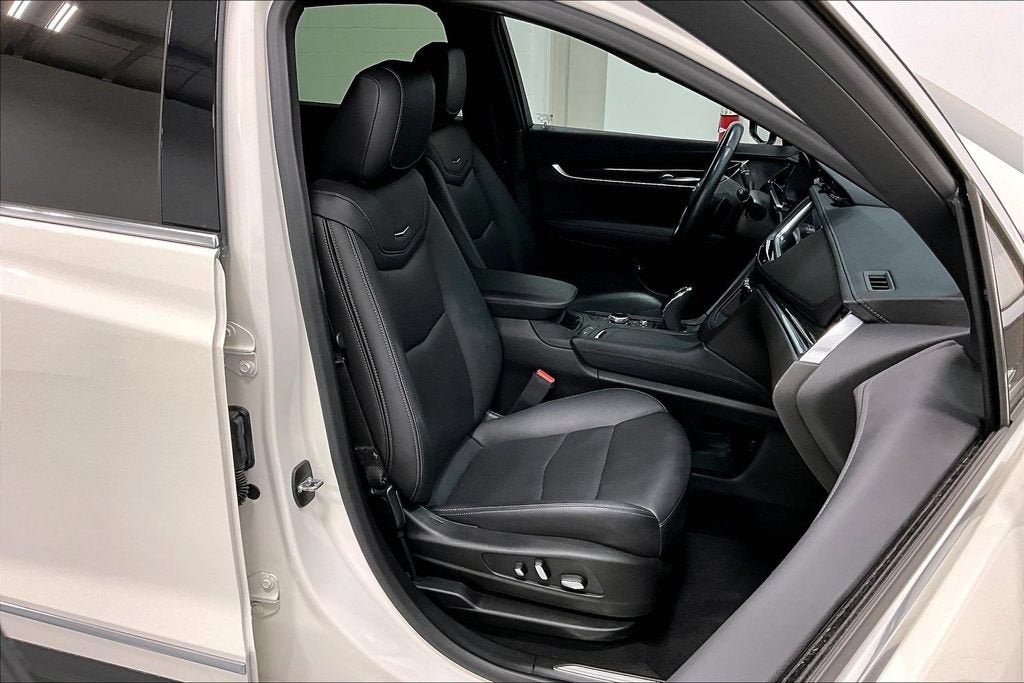 2023 Cadillac XT5 FWD Premium Luxury