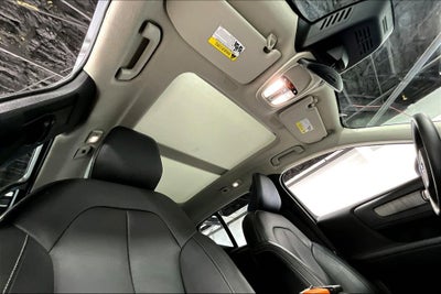 2024 Volvo XC40 B5 Plus Bright Theme